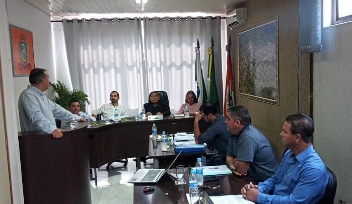 CÂMARA MUNICIPAL DE BARBOSA FERRAZ REALIZOU DUAS SESSÕES NESTE INÍCIO DE SEMANA.